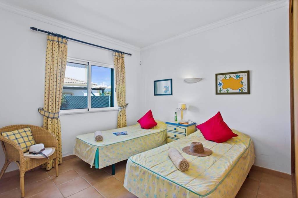Villa White Sands - Private Oasis, Heated Pool, Beaches & Strip Nearby 알부페이라 외부 사진